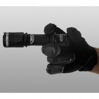 Тактический фонарь Armytek Dobermann (тёплый свет)
